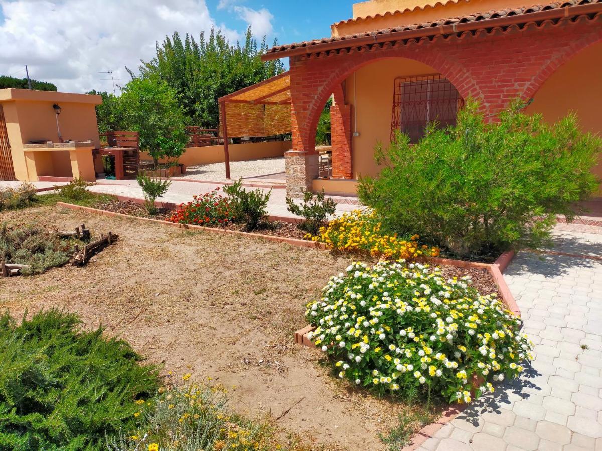 Casa Marina Lu Tuvaraggiu Casa Vacanze Sorso Exterior photo
