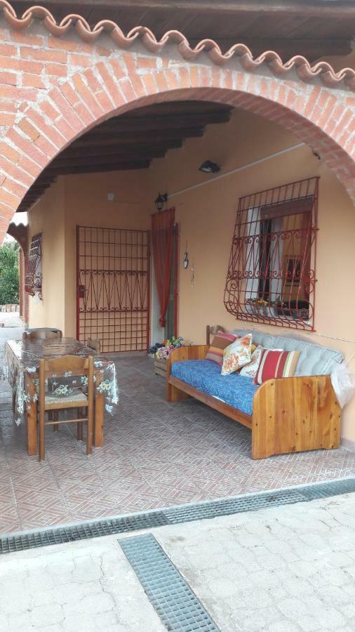 Casa Marina Lu Tuvaraggiu Casa Vacanze Sorso Exterior photo